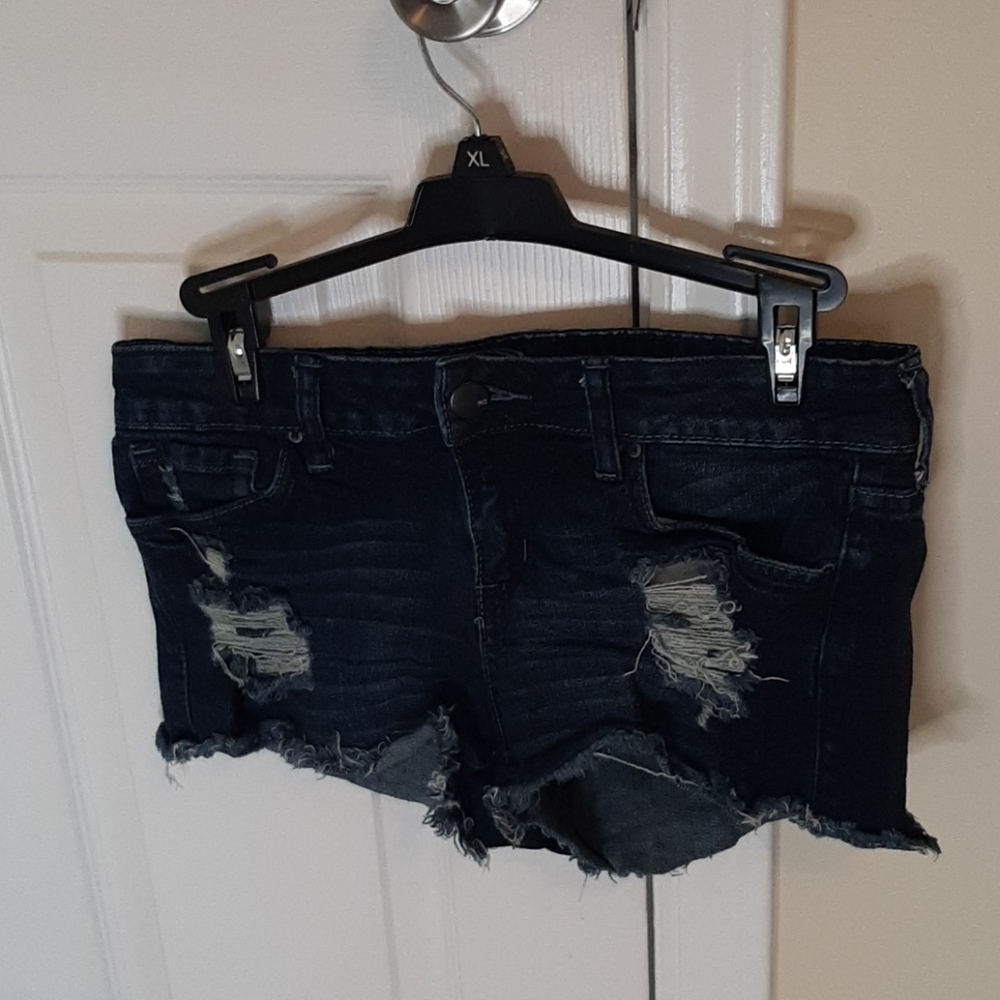 Red Camel distressed Jean shorts, Size 7